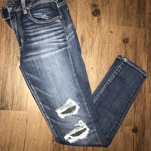 AE distressed jegging